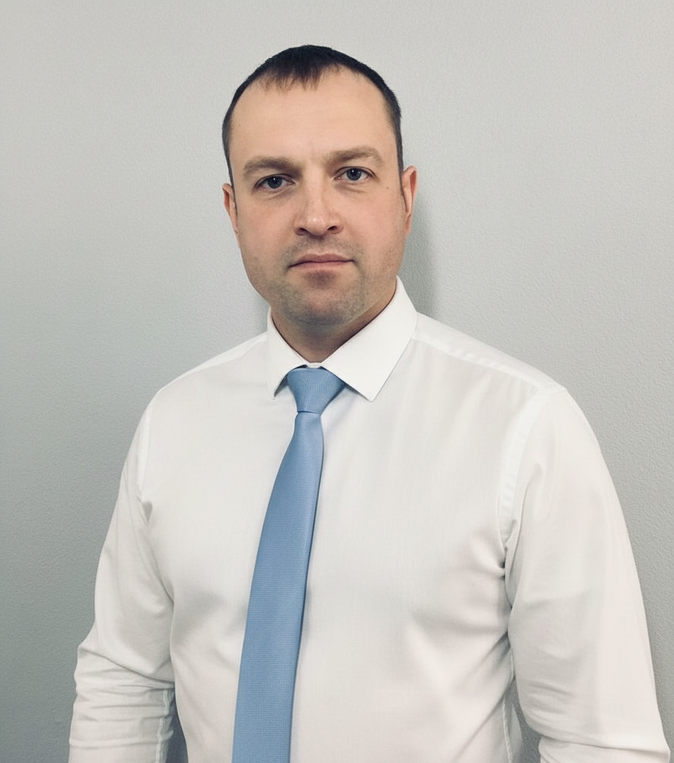 Ястребов Максим Сергеевич - кадастровый инженер